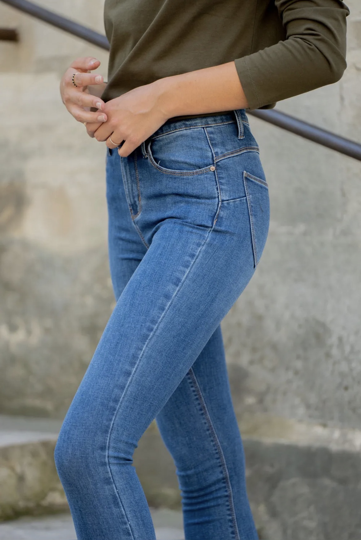 Jean skinny push up bleu – Image 3