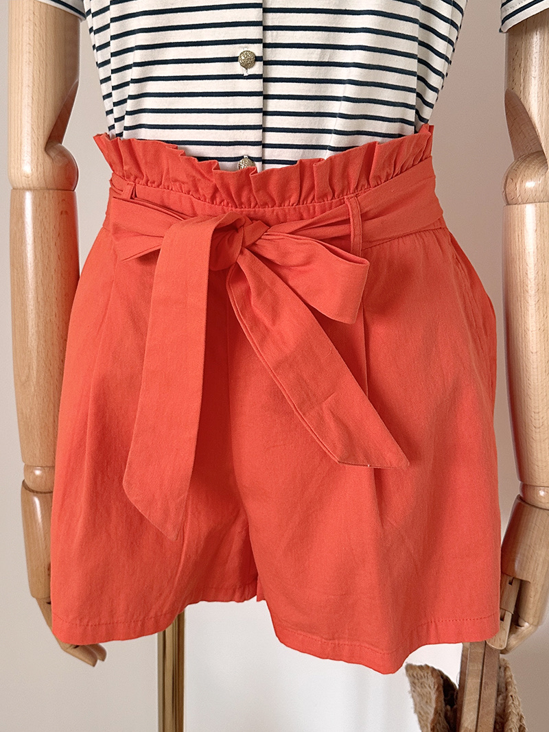 Short avec ceinture