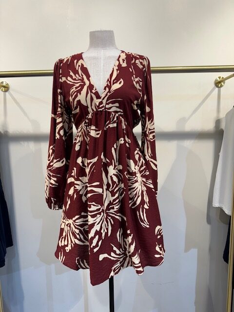 Robe courte imprimée avec taille élastique – Image 4