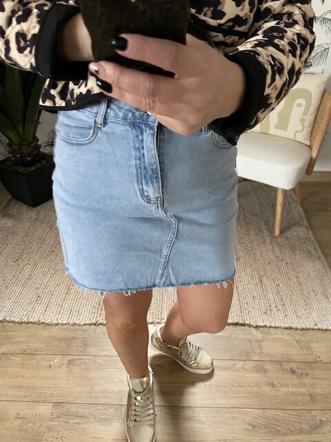 Jupe courte en jean – Image 4
