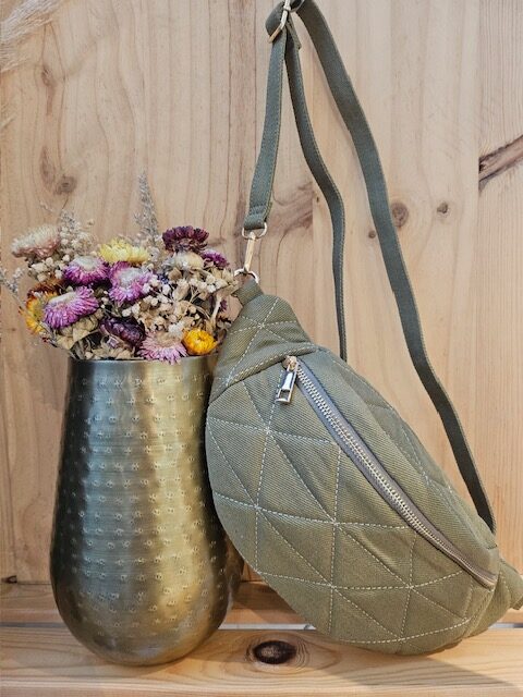 Sac banane matelassé kaki