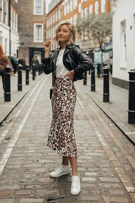look avec jupe léopard