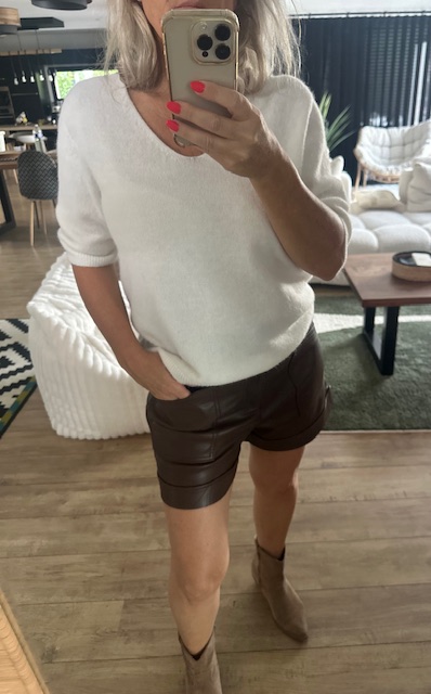 Short simili cuir marron femme